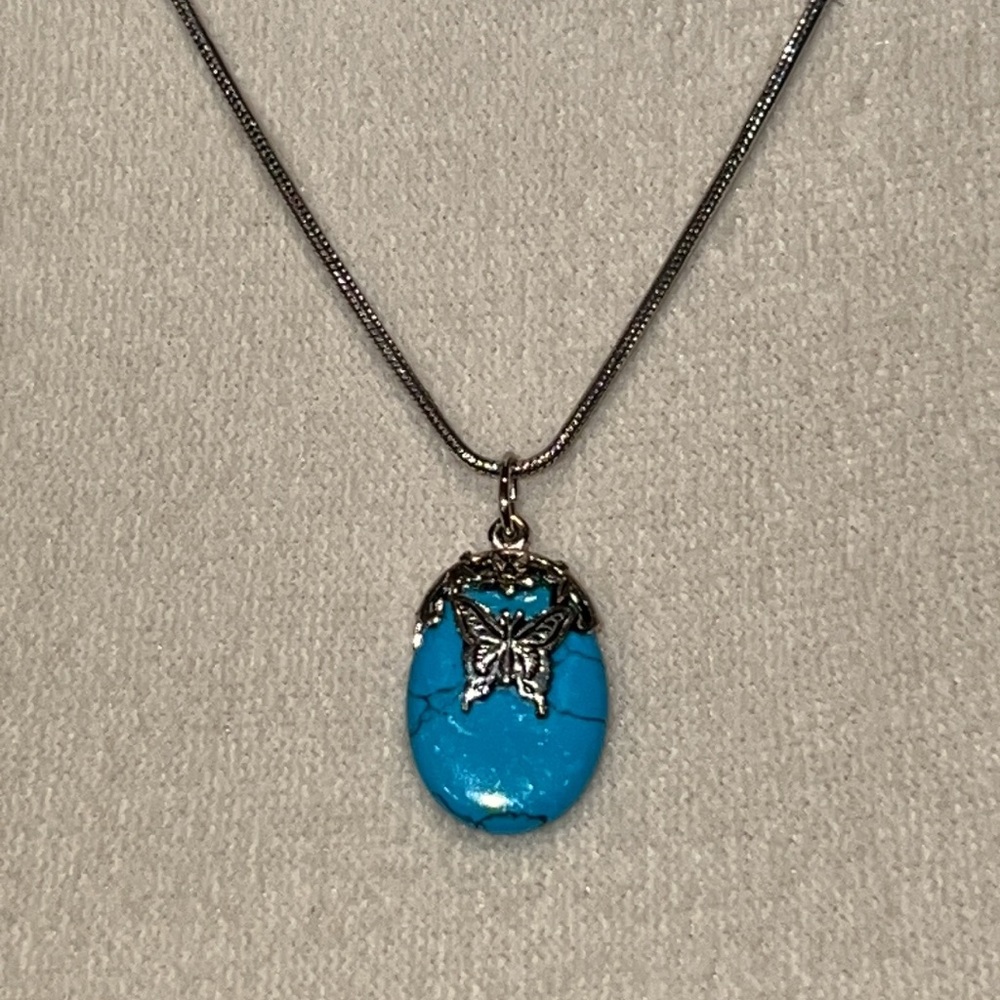 Women’s Short Silver & Turquoise Necklace
